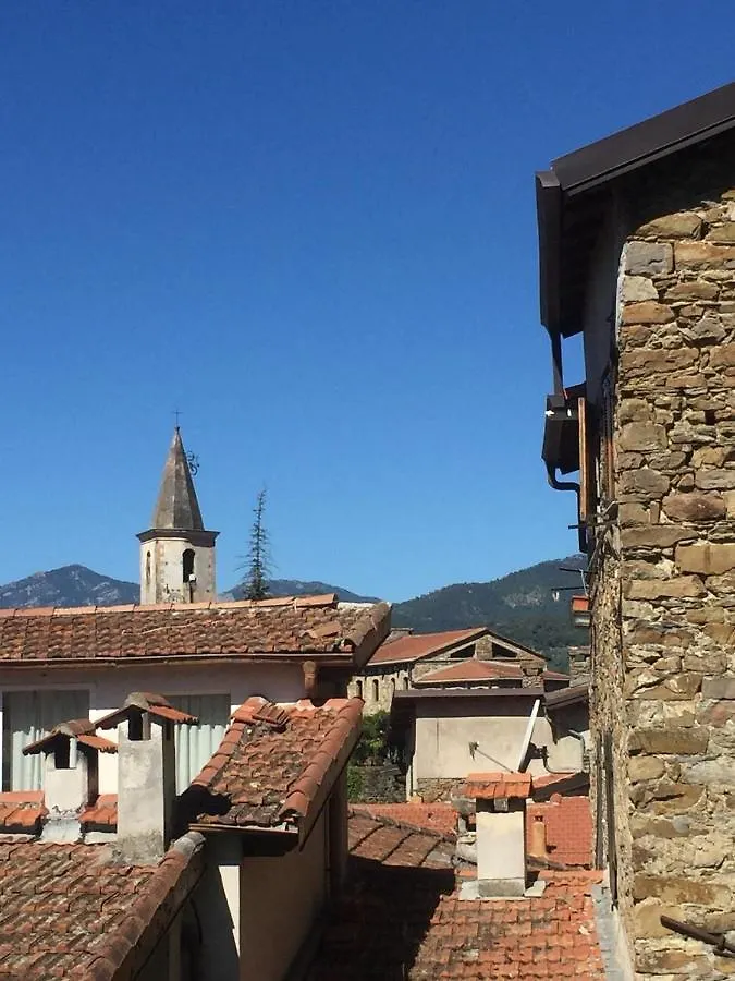 House In The Medieval Village Apricale Vakantiehuis