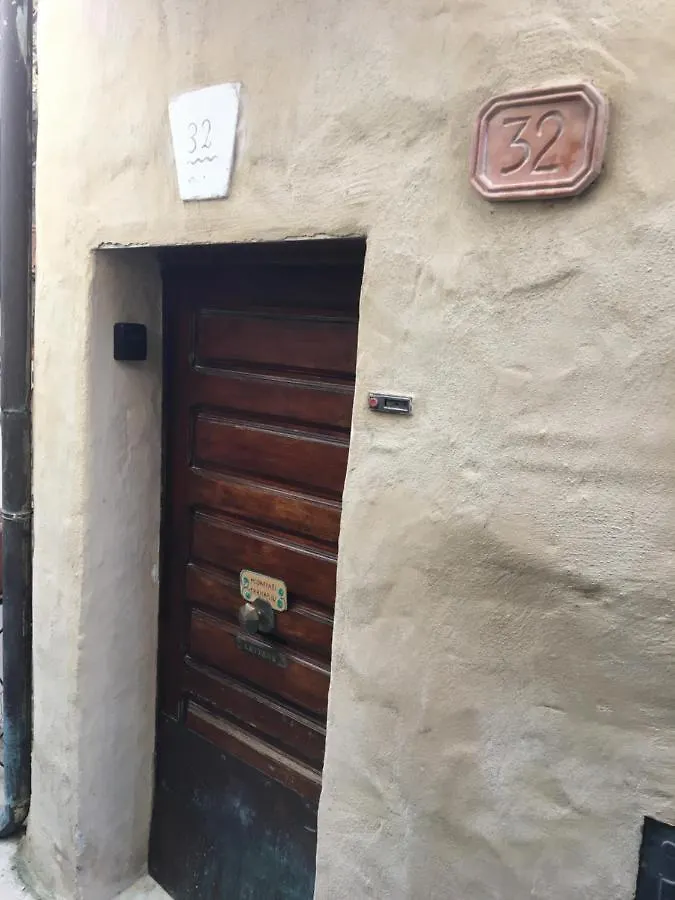 House In The Medieval Village Apricale 0*,