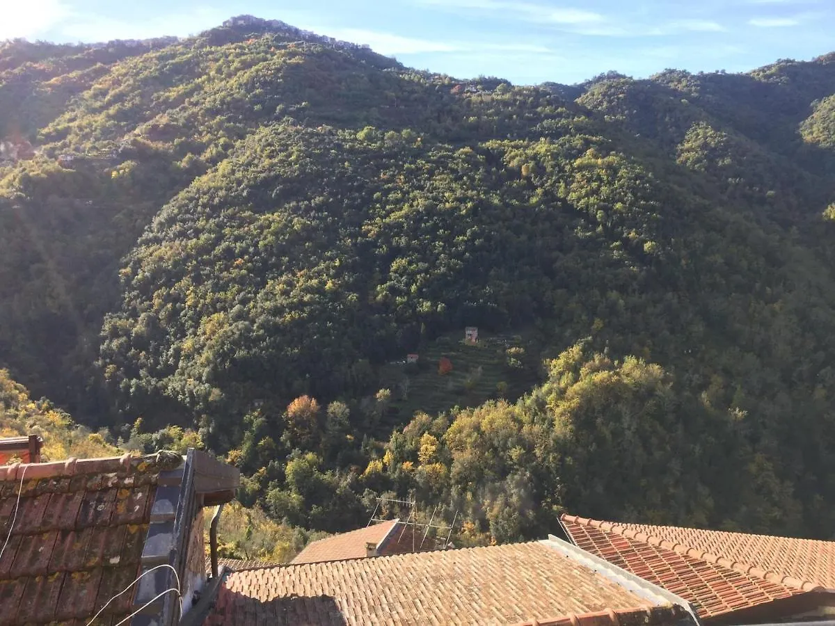House In The Medieval Village Apricale Vakantiehuis